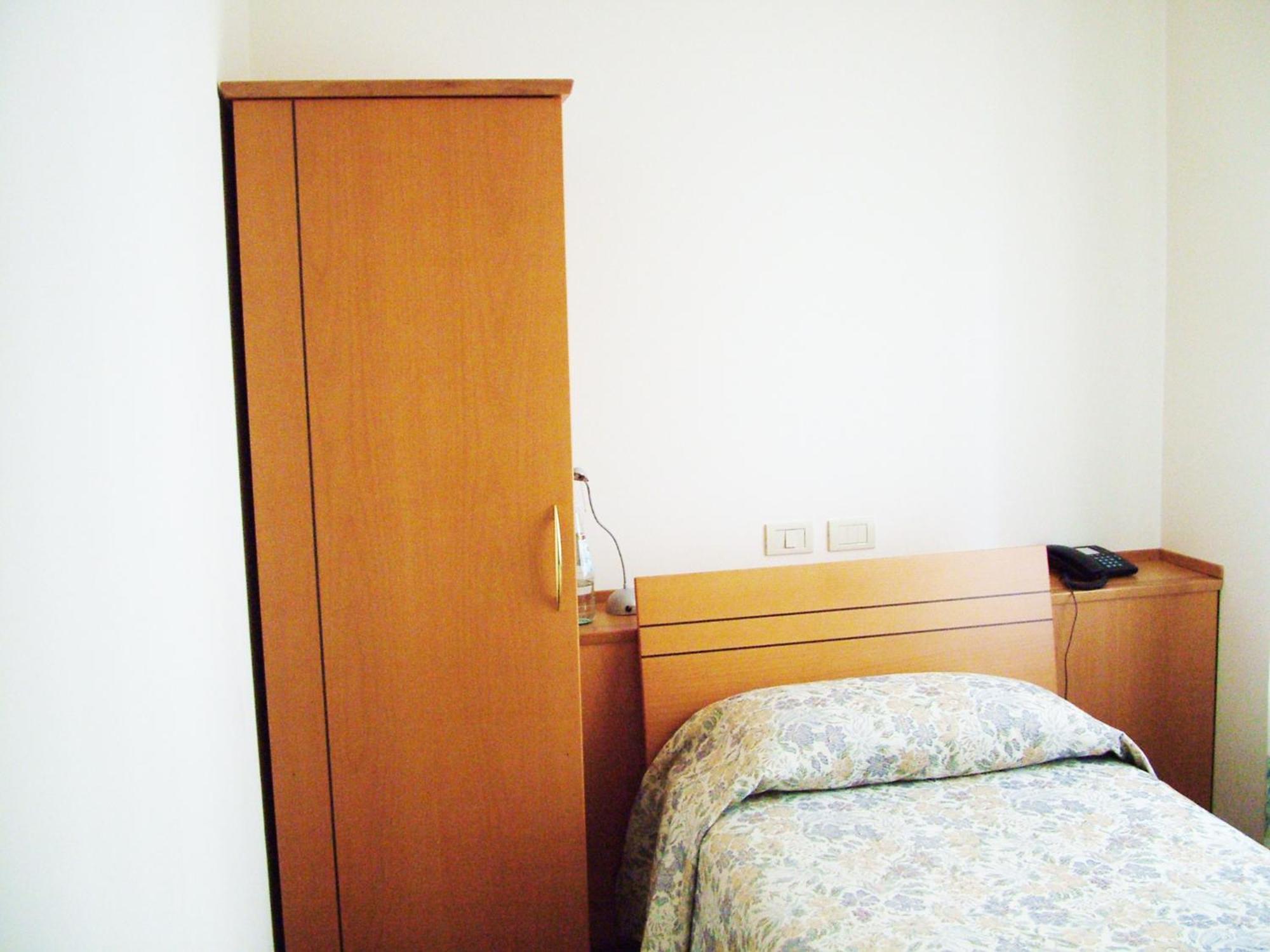 Albergo Roma Tolmezzo Rom bilde